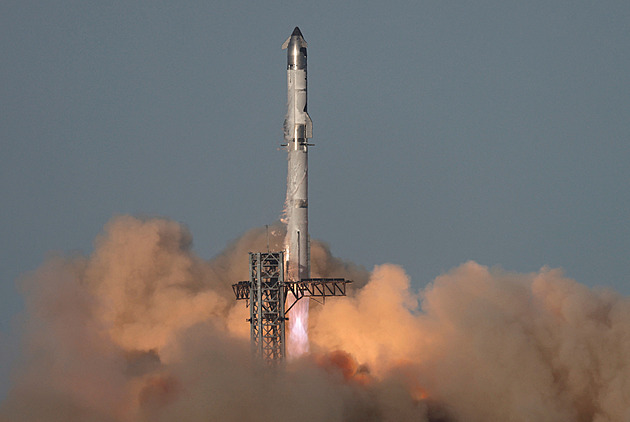 SpaceX odložila desátý testovací let vesmírné lodi Starship. Jde o další nezdar