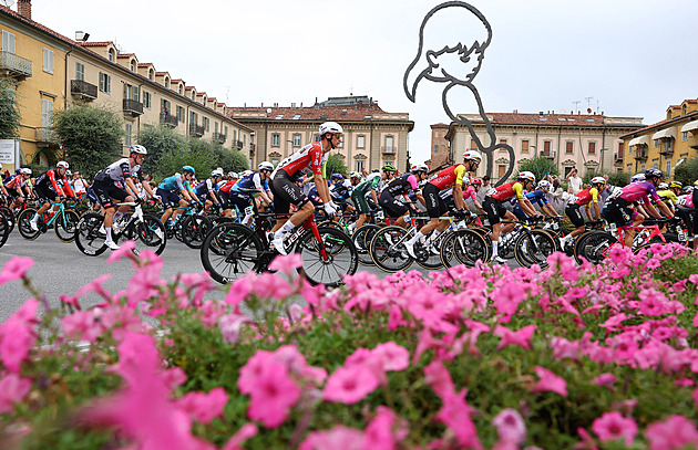 Vuelta ONLINE: Sprint alpským podhůřím. Šanci na italské půdě mají výbušní jezdci