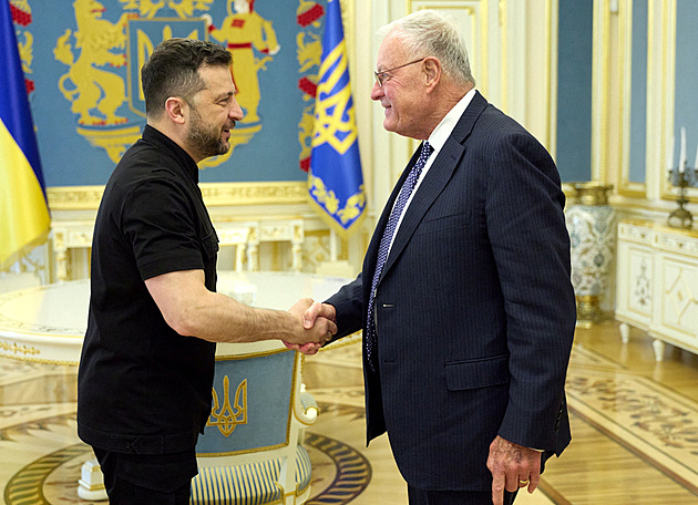 Ukrajinu navštěvují státníci, slibují miliardy. Přijel i Trumpův zmocněnec