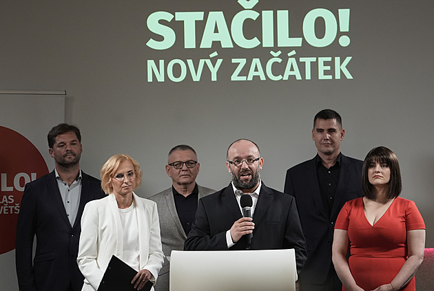 Nepřiznaná koalice? Nenecháme se umlčet, reaguje hnutí Stačilo! na žaloby