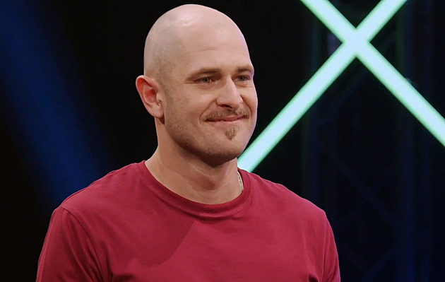 Jako Karlík v továrně na čokoládu. V nahé seznamce si tentokrát vybírá muž