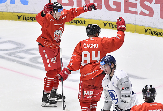 ONLINE: Plzeň může poskočit na třetí místo, hosté z Olomouce ale otáčejí