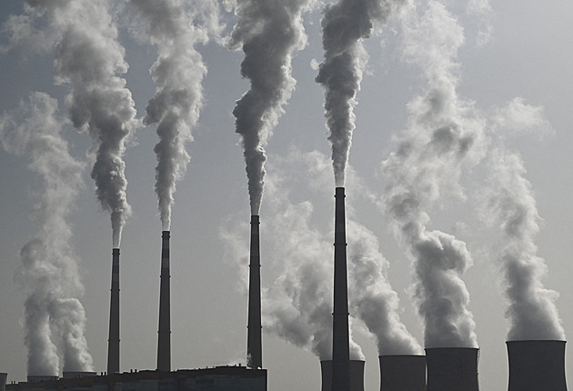 Spotřeba uhlí byla loni rekordní, navzdory přechodu na čistou energii, říká zpráva
