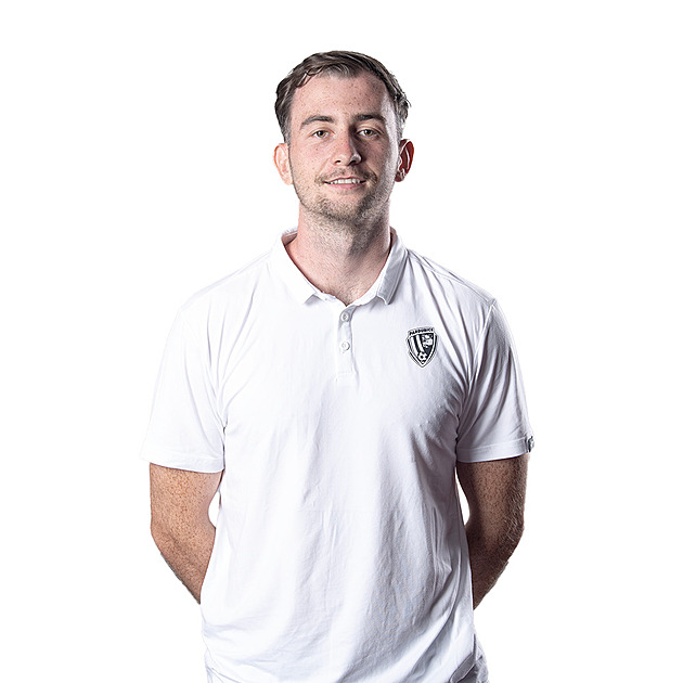 Měl nabídku z Kypru, vybral si Pardubice. Analytik Thomas prodloužil smlouvu