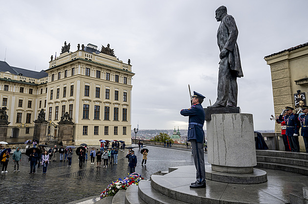 Oslavy státního svátku 28. října: sledujte pietní akt u památníku na Vítkově