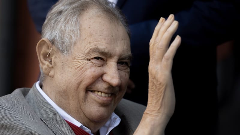 Miloš Zeman je v nemocnici. Rodina chystá vyjádření k jeho stavu