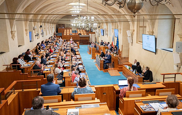 Komunální a senátní volby 2026: kdy budou a jak se v nich hlasuje