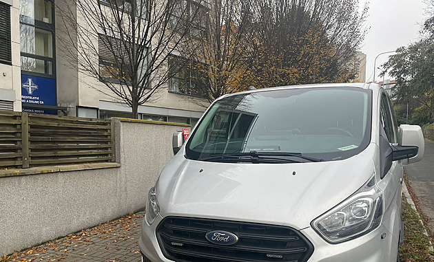 V sídle Ředitelství silnic a dálnic na pražském Kačerově zasahuje policie