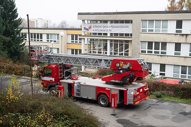 Odhad škody po požáru školy je 11,5 milionu, policie ho šetří jako nedbalost