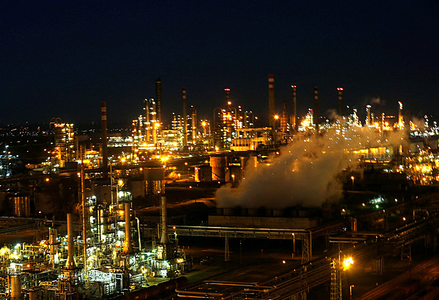 Poptávka po palivech poroste až do roku 2050, předpovídá agentura pro energii