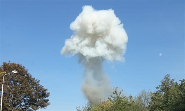 Za výbuch skladu munice podmínka. Stejný soudce policisty nejprve osvobodil