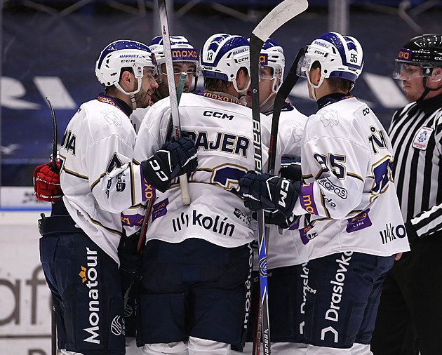 Kolín nastřílel vedoucí Slavii sedm gólů a poskočil na druhou příčku