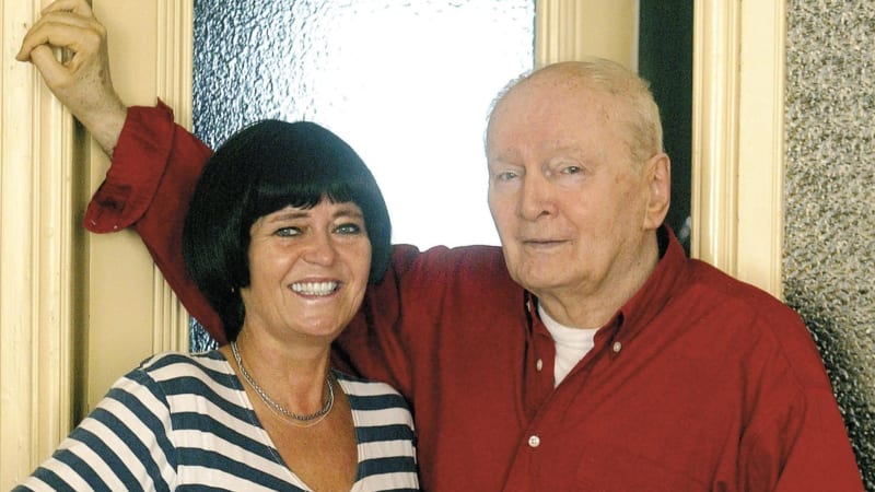 Sexuologovi Plzákovi vyšlo až druhé manželství. Měl mladou ženu. Syn se před maturitou zabil