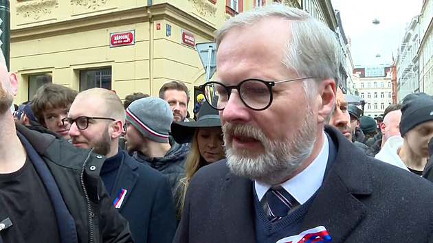 Babiš byl komunista a spolupracovník StB, Okamura pohrdá lidmi, řekl Fiala