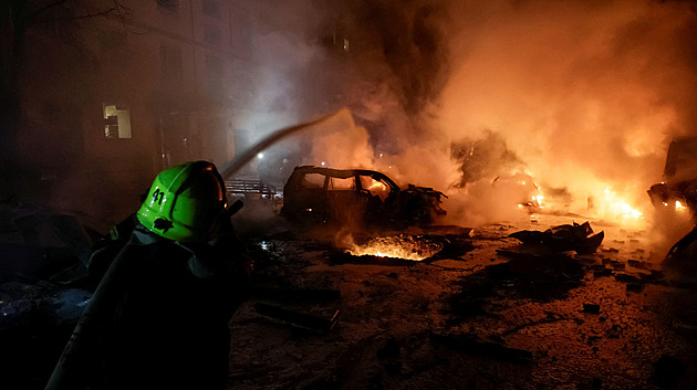 Rusko zabíjelo na západě Ukrajiny. Polsko uzavřelo letiště, vyslalo stíhačky