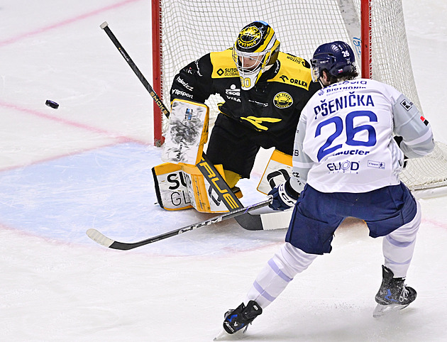 ONLINE: Plzeň uštědřila debakl Litvínovu, Vítkovice vyhrávají v derby. Vede i Dynamo