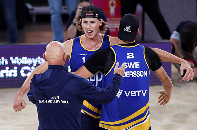Zlato půjde na sever. Ve finále MS plážových volejbalistů jsou dvě švédské dvojice