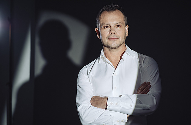 Nedělá jen prsa. Skalpovanou ženu jsem operoval dvanáct hodin, líčí plastický chirurg