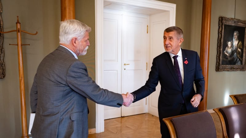 ON-LINE: Pavel má stále problém jmenovat Turka, oznámil Babiš. Bude jednat s Motoristy