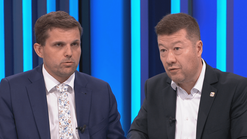 Dusno ve Sněmovně: Nic nekomentujte, vyjel Hladík na Okamuru. Vytočila ho tajemná poznámka