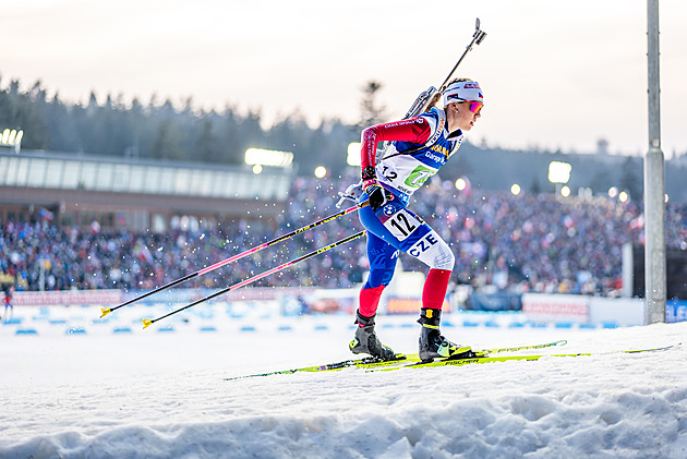 Biatlon ONLINE: Úvodní závod nové sezony. Davidová po bezchybné ležce třetí