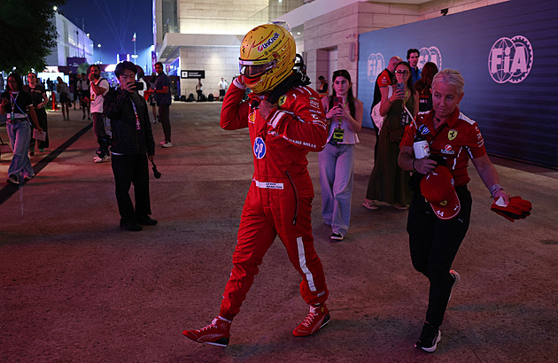 Další Hamiltonovo fiasko. V Kataru pojede z prvního místa Piastri, druhý bude Norris