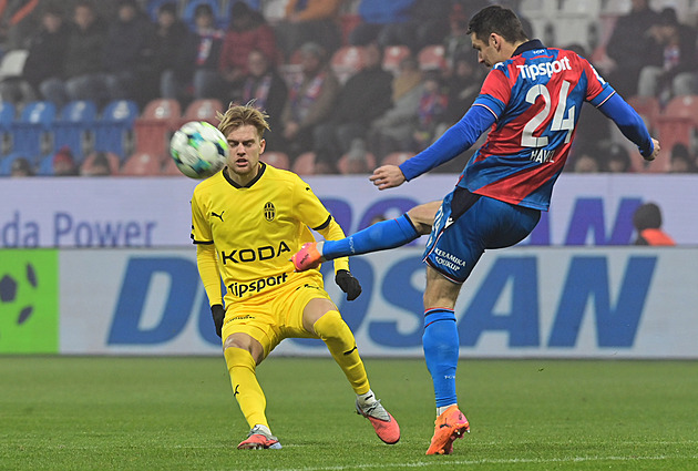 ONLINE: Plzeň - Ml. Boleslav 0:0, VAR vzal domácím radost, hosté hrají v deseti