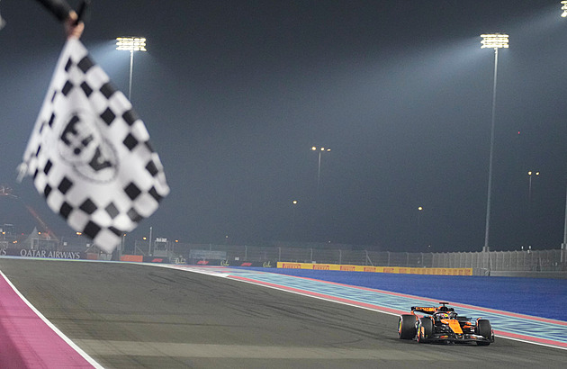 F1 ONLINE: V Kataru vede Piastri, Verstappen se protáhl před Norrise