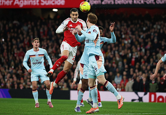 ONLINE: Arsenal hostí Brentford, Liverpool hraje se Sunderlandem, Chelsea v Leedsu