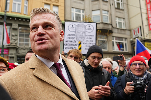 Co by se dělo u Ústavního soudu? Právník popisuje, kam až může zajít boj o Turka