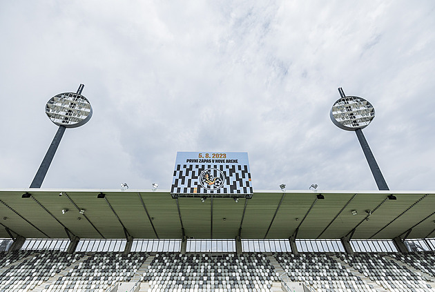 Podepsáno. FC Hradec Králové převzala skupina kolem Ulicha s Nedvědem