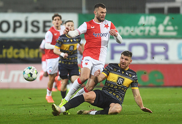 ONLINE: Teplice - Slavia 0:0, krátce po půli zahazuje tutovku domácí Švanda