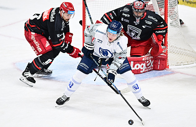 ONLINE: Hradec hostí Plzeň. Spartu čekají neoblíbené Vary, Vítkovice čelí Kometě