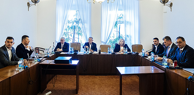 Nová koalice na Turkovi jako ministrovi trvá dál, potvrdili Havlíček i Šťastný