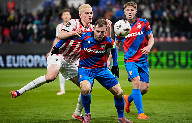 ONLINE: Panathinaikos - Plzeň 0:0, opět chytá Wiegele, v základu i Višinský či Adu