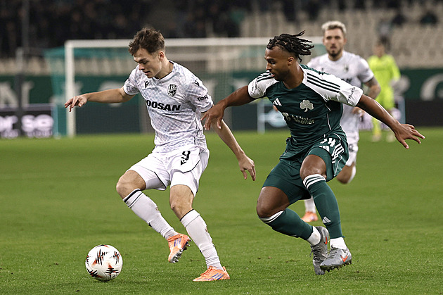 Panathinaikos - Plzeň 0:0, hosté přežili dlouhé oslabení, bod může být postupový