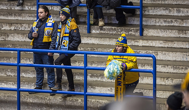 Hokejisté Zlína klesli na dno. Spadne dříve my, nebo zimák, ptají se fanoušci