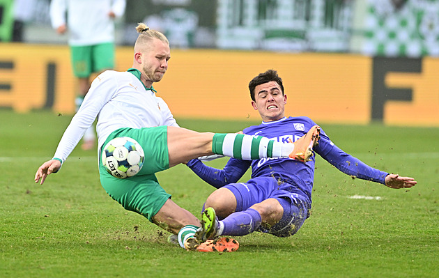 ONLINE: Bohemians - Karviná 0:2, penaltu proměnil Singhateh, pak zvýšil Ezeh
