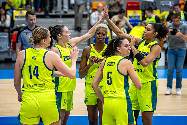 ONLINE: USK hraje ve Schiu, druhá část přinesla drtivý úder domácích