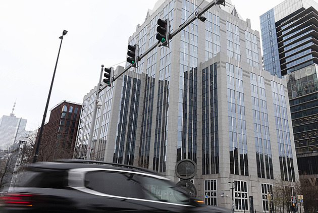 Zastrašování, agenti a 155 letů do Moskvy. Stínohry kolem ruských aktiv