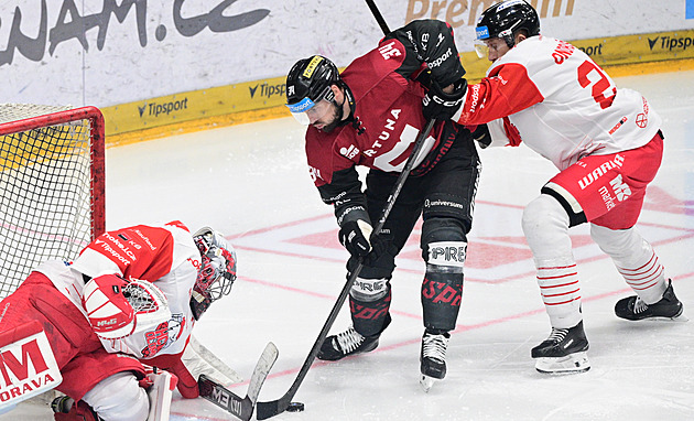 Nadílka na Spartě. A čtyřbodový Špaček před Spenglerem hlásí: Chceme uspět!