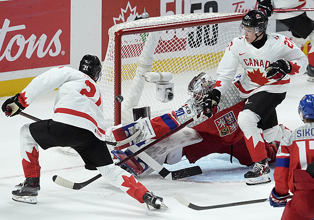 Česko - Kanada 5:7. Divoká přestřelka, junioři na úvod MS vzdorovali favoritovi