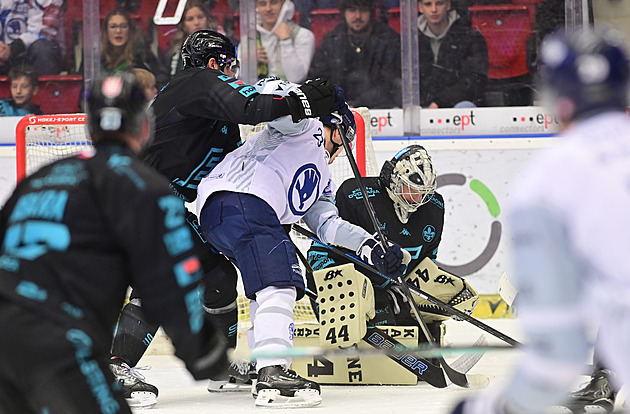 ONLINE: Plzeň srovnala v derby, Litvínov vede nad Motorem. Brno hostí Pardubice