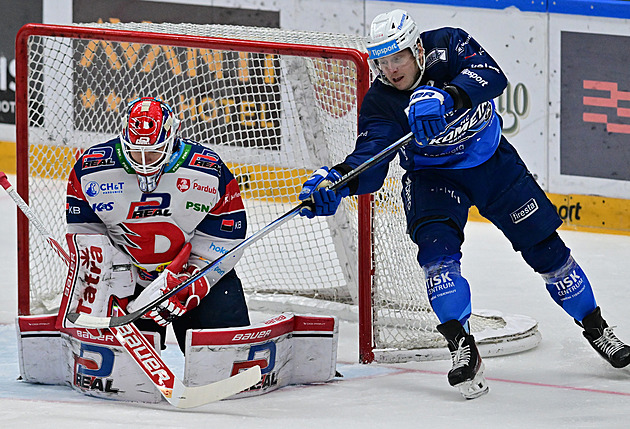 ONLINE: Brno snížilo v zápase s Dynamem. Plzeň otočila derby s Vary, Litvínov slaví