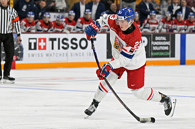 Otravní i nadšení tátové. Známá jména plní český tým, mají hokejoví synové výhodu?