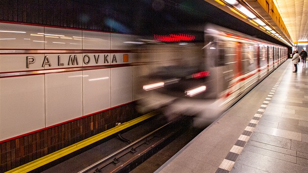 Ochrnula na nohy, s elektrokoloběžkou do metra nemůže. Upravíme to, slibuje PID