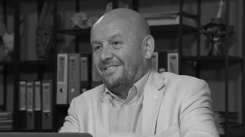 Zemřel herec Pavel Nečas. Zazářil v řadě filmů či seriálech Vinaři a ZOO