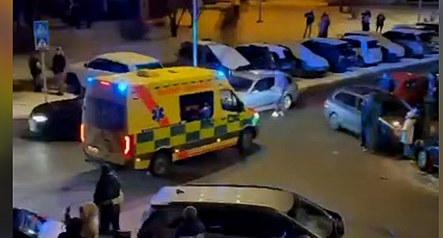 Řidič v Ostravě blokoval cestu sanitce a bylo mu to jedno. Zásah zdržel o minuty