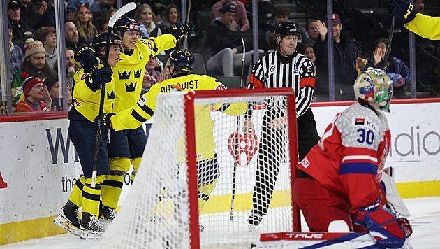 Česko - Švédsko 2:4. Závěrečné vzepětí nestačilo, junioři z MS vezou cenné stříbro