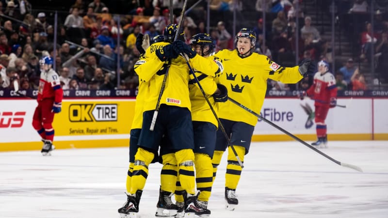 Mladí hokejisté na zlato nedosáhli. Češi i přes skvělý závěr podlehli ve finále Švédům